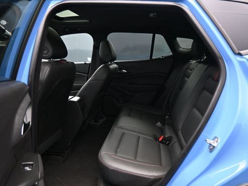 Used 2024 Chevrolet Trax RS w/ Sunroof Package FWD image 25