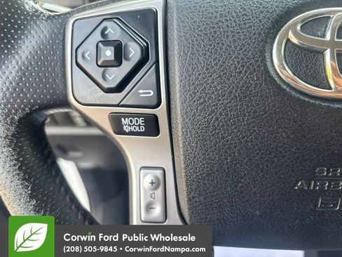 Used 2016 Toyota 4Runner SR5 AWD/4WD image 18