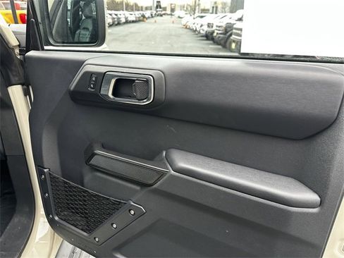 Certified 2025 Ford Bronco Outer Banks image 35