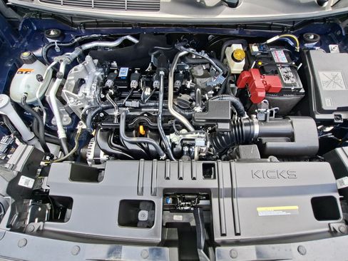 Used 2025 Nissan Kicks SR FWD image 24