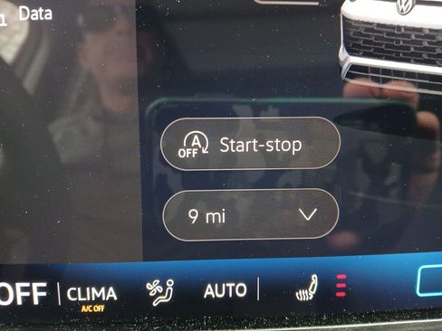 New 2025 Volkswagen Tiguan SE image 16