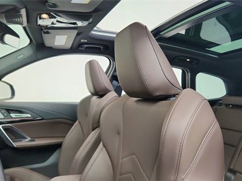 Used 2024 BMW X1 xDrive28i w/ Premium Package image 33