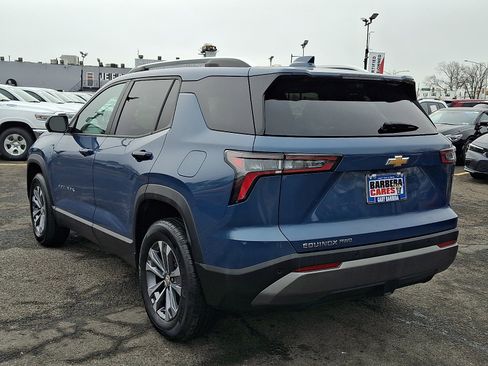 Used 2025 Chevrolet Equinox LT w/ Convenience Package II image 4