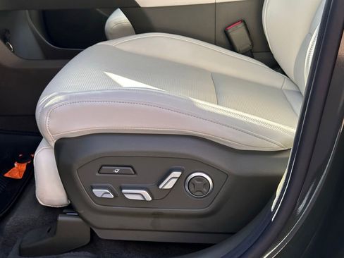 Certified 2025 Hyundai Santa Fe Calligraphy image 35