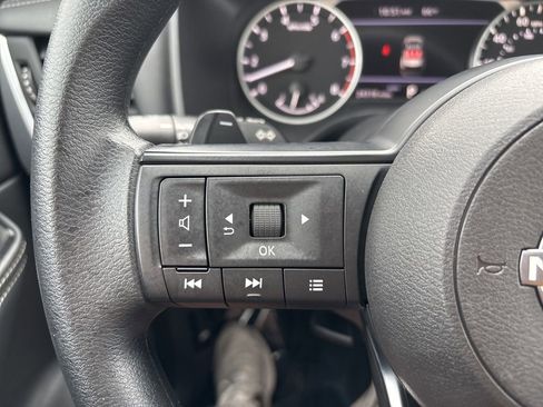 Used 2024 Nissan Rogue SV image 22