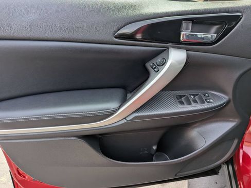 Used 2025 Mitsubishi Eclipse Cross SE AWD/4WD image 11