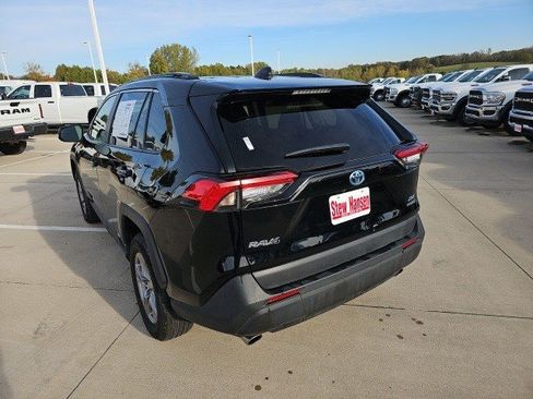Used 2024 Toyota RAV4 XLE image 3