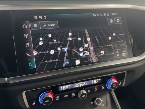 Used 2024 Audi Q3 2.0T Premium Plus image 24