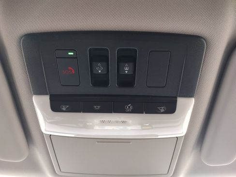 New 2025 Mitsubishi Outlander SE image 24