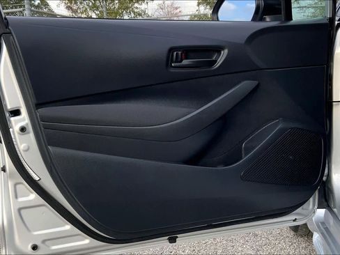 Certified 2025 Toyota Corolla LE image 21