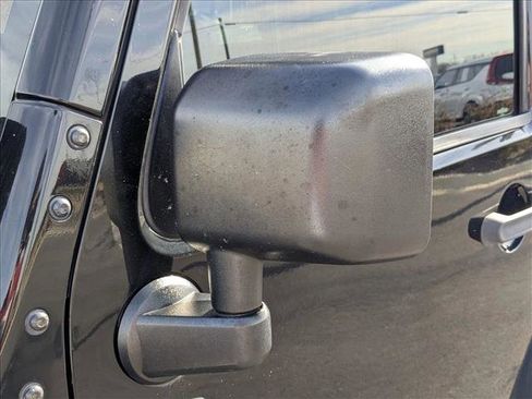 Used 2015 Jeep Wrangler Sahara image 13