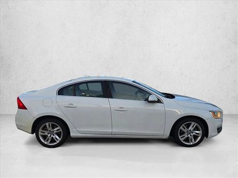 Used 2015 Volvo S60 T5 Premier FWD image 2