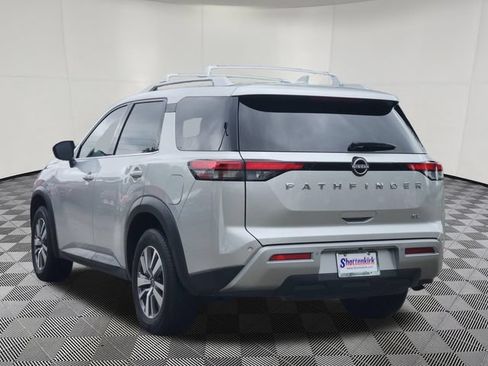 Used 2023 Nissan Pathfinder SL FWD image 7
