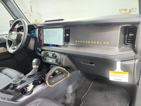 New 2025 Ford Bronco Badlands image 37