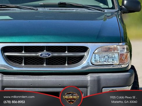 Used 2000 Ford Explorer XLT AWD/4WD image 12