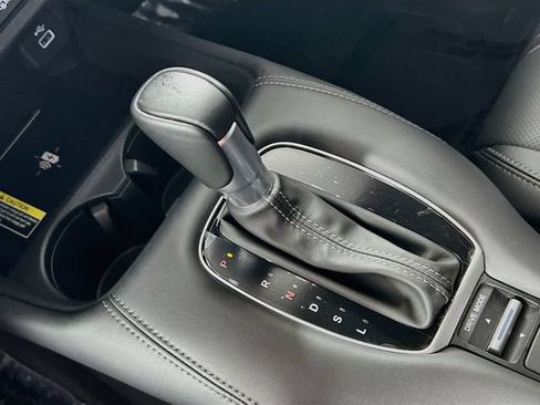 Used 2025 Honda HR-V EX-L image 24