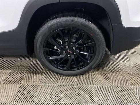 Certified 2024 GMC Terrain SLE w/ Driver Convenience Package FWD image 10