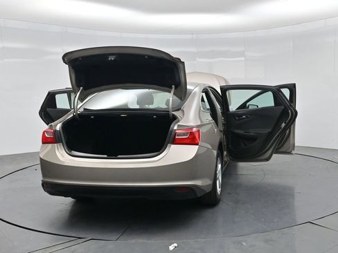 Used 2023 Chevrolet Malibu LT FWD image 28