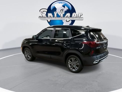 Certified 2022 Kia Seltos S image 7