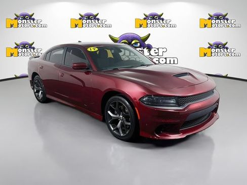 Used 2019 Dodge Charger GT RWD image 3