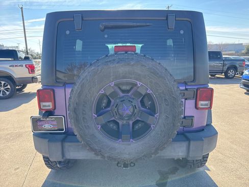 Used 2017 Jeep Wrangler Unlimited Sport w/ Connectivity Group image 6