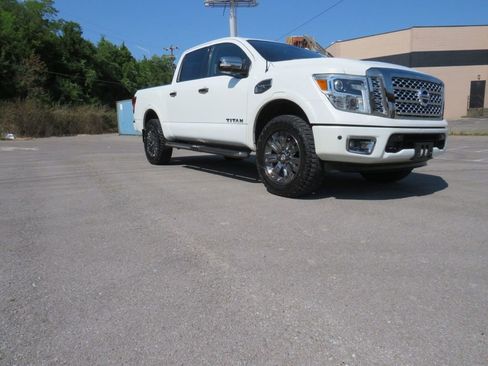 Used 2017 Nissan Titan Platinum Reserve image 4