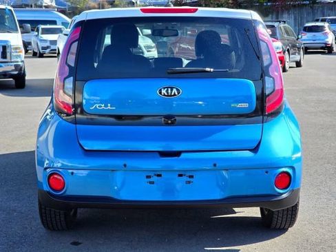 Used 2015 Kia Soul EV + FWD image 6
