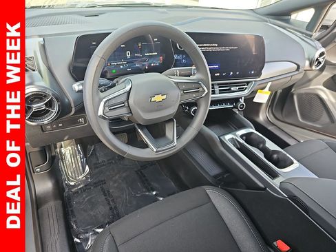 New 2026 Chevrolet Equinox EV LT image 15