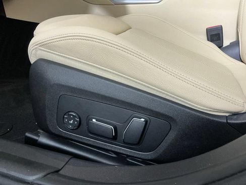 Certified 2024 BMW 330i Sedan w/ Convenience Package RWD image 20
