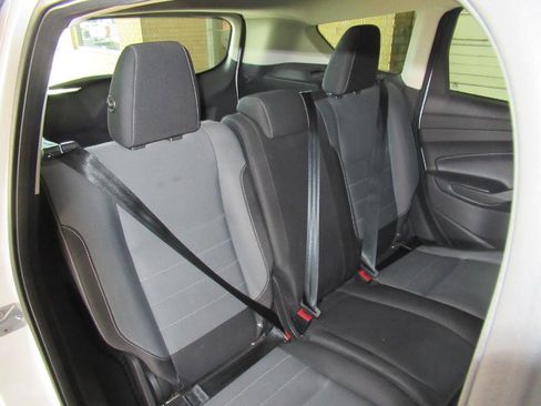 Used 2019 Ford Escape S image 31