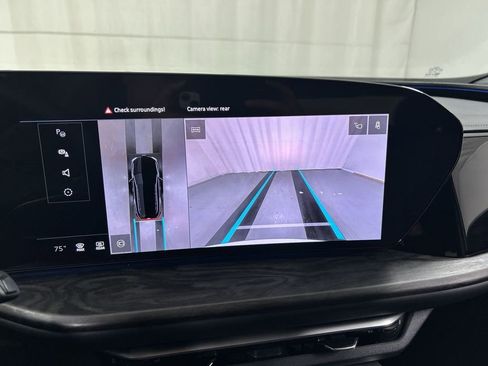 Used 2025 Audi Q5 Premium w/ Convenience Package image 15