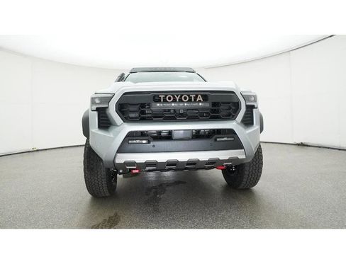 New 2025 Toyota Tacoma Trailhunter image 31