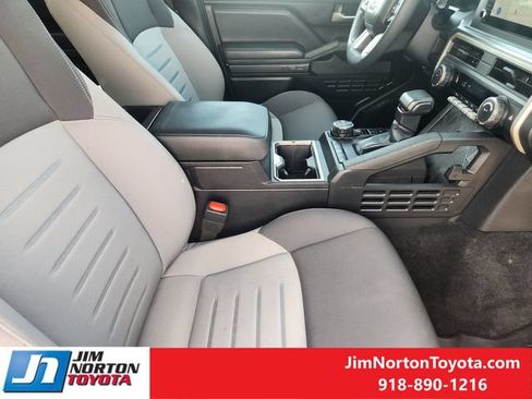 Used 2024 Toyota Tacoma TRD Off-Road AWD/4WD image 15