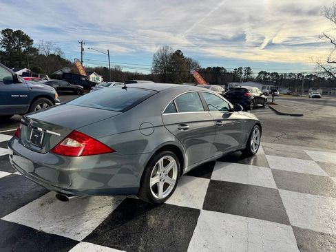 Used 2006 Mercedes-Benz CLS 500 w/ Premium Pkg image 5