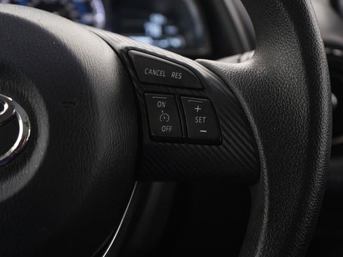 Used 2017 Toyota Yaris iA image 25