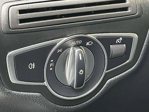 Used 2022 Mercedes-Benz GLC 300 image 18