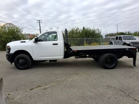 New 2025 RAM 3500 Tradesman AWD/4WD image 5