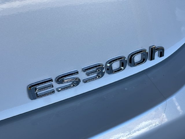 Certified 2025 Lexus ES 300h w/ Premium Package FWD image 22