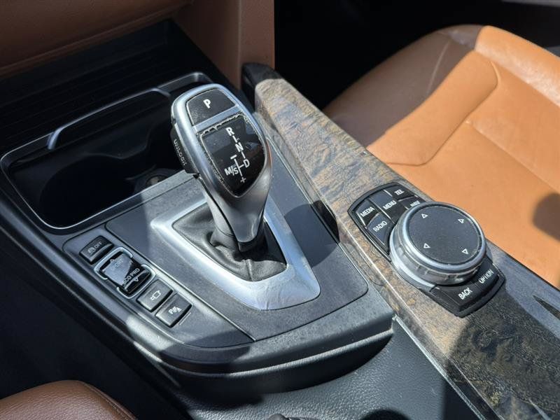 Used 2016 BMW 340i xDrive Sedan AWD/4WD image 29