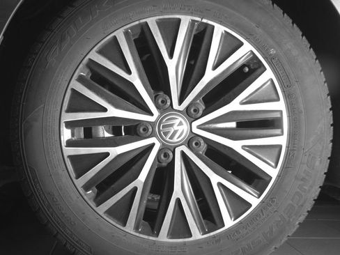 Used 2021 Volkswagen Jetta SE FWD image 18