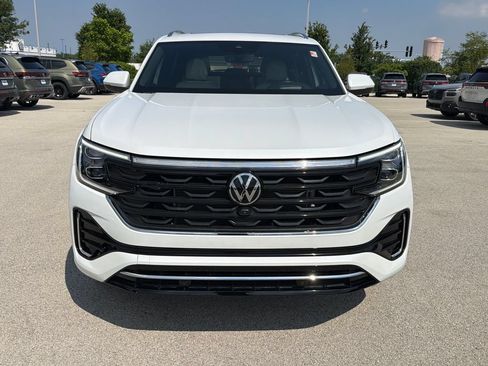 Used 2024 Volkswagen Atlas Cross Sport SEL Premium R-Line AWD/4WD image 2