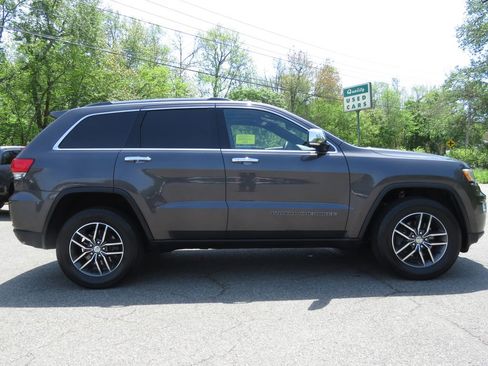 Used 2018 Jeep Grand Cherokee Limited AWD/4WD image 4