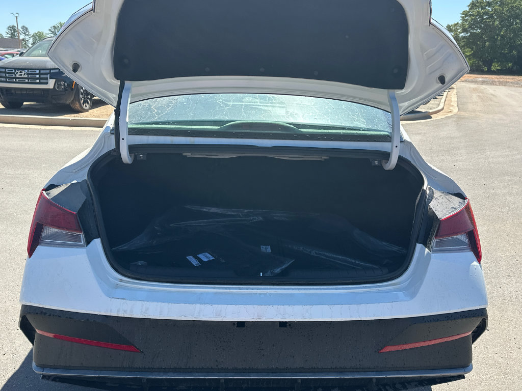 Certified 2026 Hyundai Elantra Sport FWD image 18