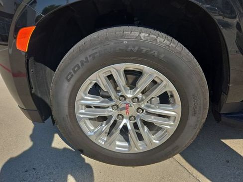 Used 2024 GMC Yukon SLT w/ SLT Premium Package AWD/4WD image 30