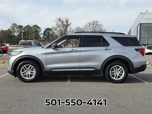 Used 2025 Ford Explorer Active image 2