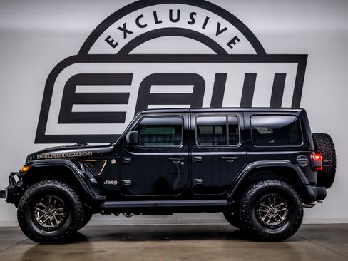 Used 2024 Jeep Wrangler Unlimited Rubicon 392 AWD/4WD image 5