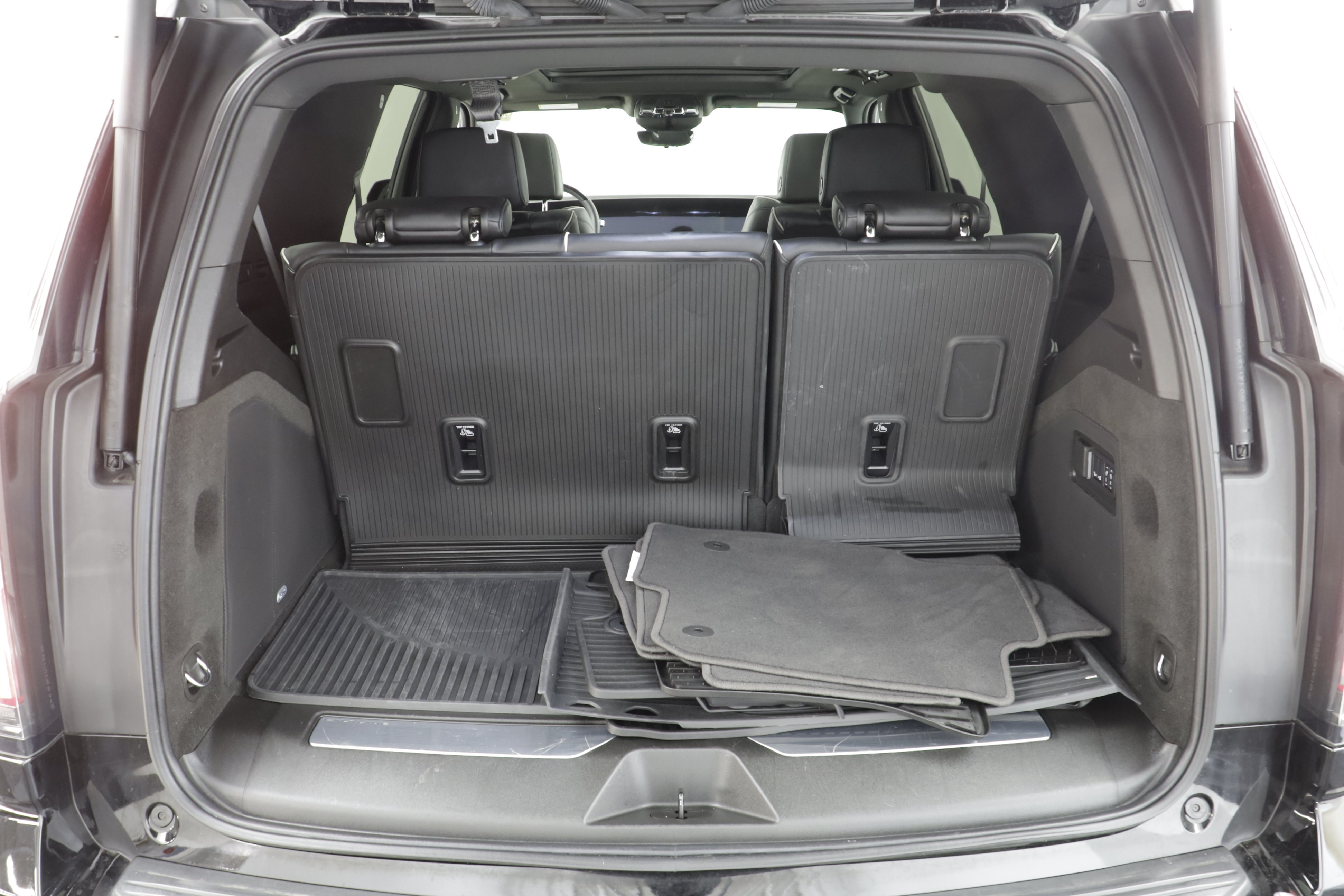Used 2025 Cadillac Escalade Premium Luxury w/ Touring Package AWD/4WD image 20