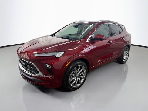 Used 2024 Buick Encore GX Avenir w/ Avenir Technology Package FWD image 5