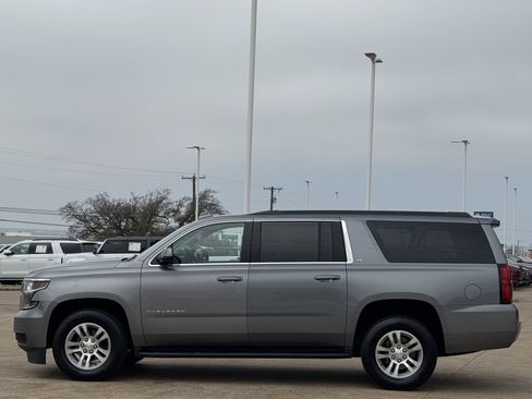 Used 2020 Chevrolet Suburban LT image 7