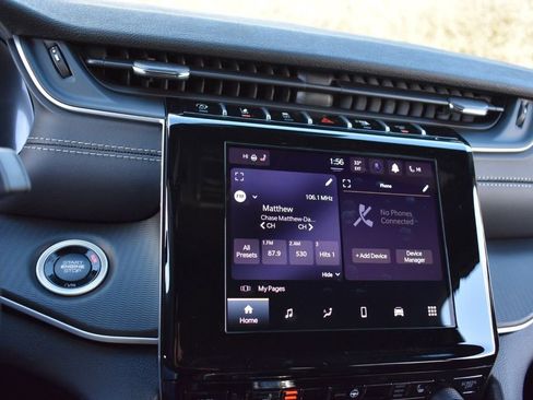 New 2025 Jeep Grand Cherokee Laredo w/ Luxury Tech Group I image 19